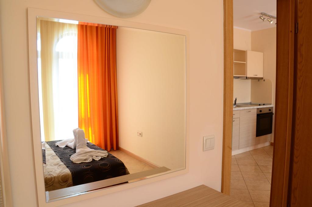 Royal Sun Lejlighedshotel Sunny Beach Eksteriør billede