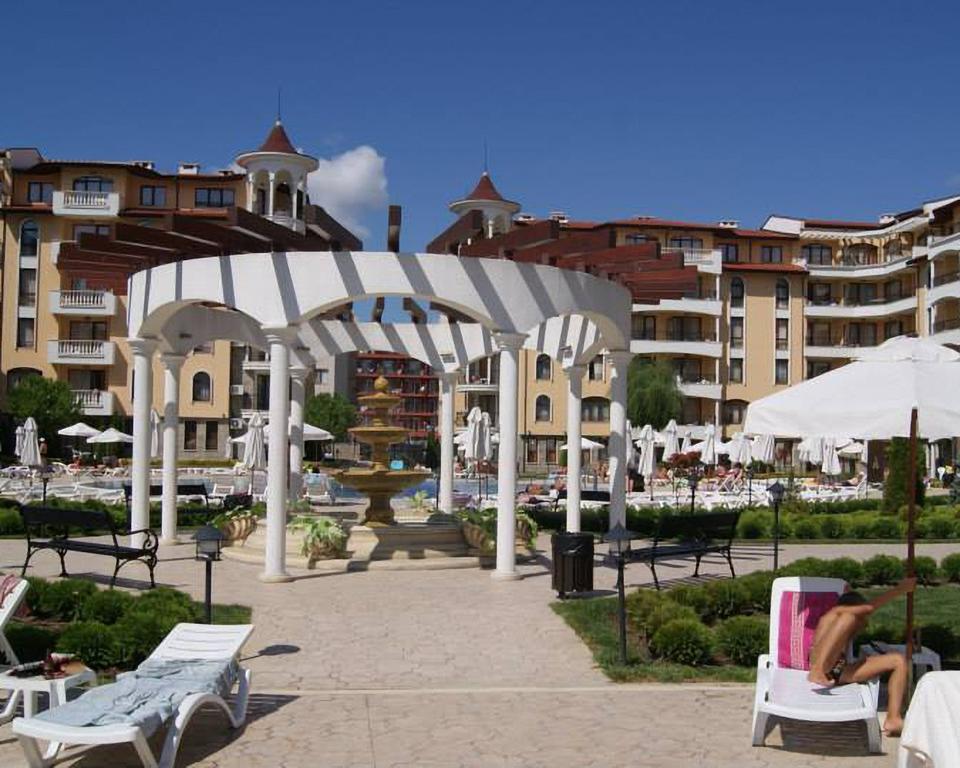 Royal Sun Lejlighedshotel Sunny Beach Eksteriør billede