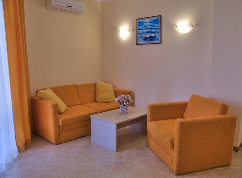 Royal Sun Lejlighedshotel Sunny Beach Eksteriør billede